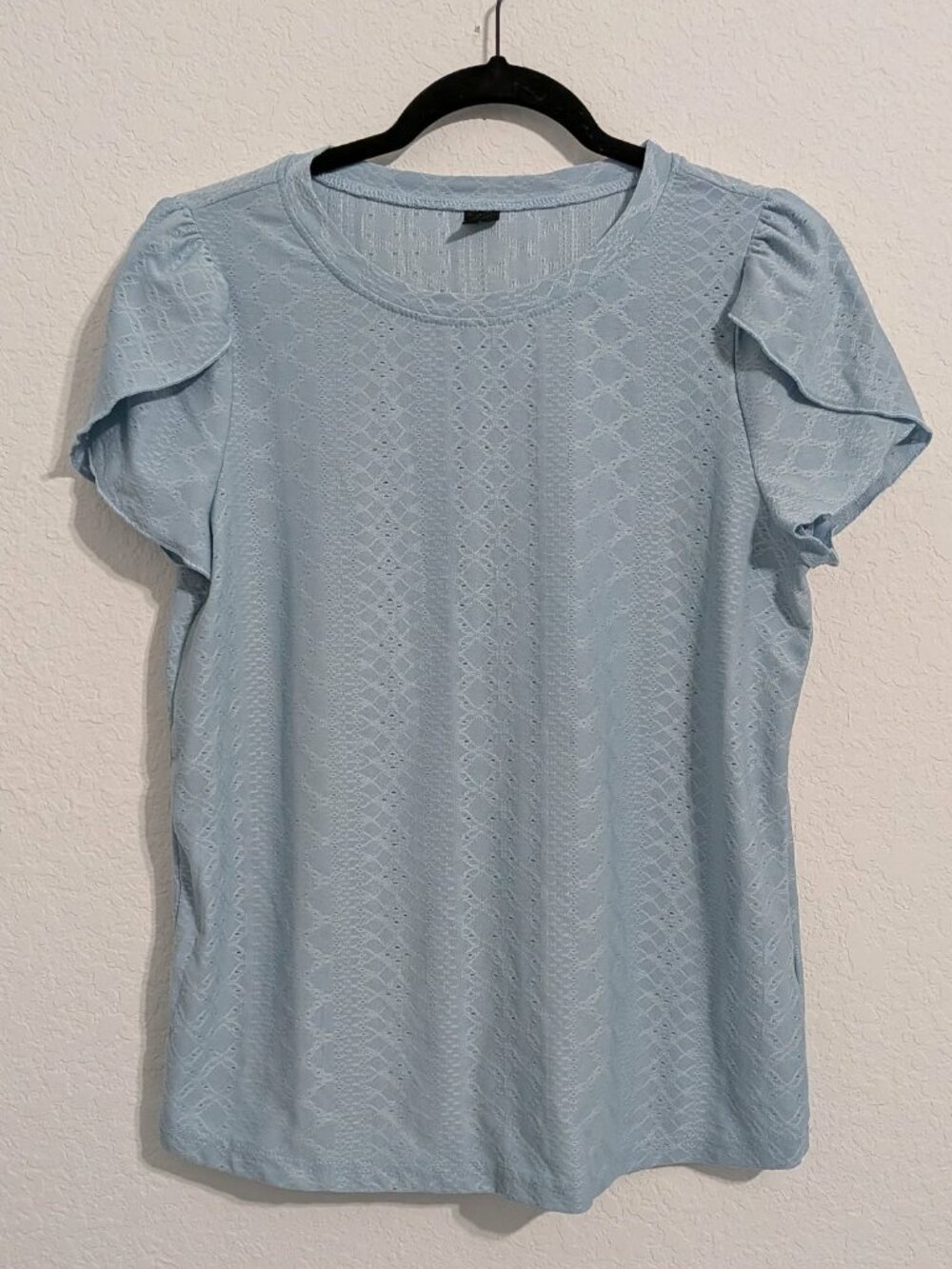 SHEIN Women's Light Blue Blouse Top w/ Flutter Sleeves NWOT (Medium)